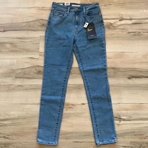 Levi’s Premium 721 High-Rise Skinny Jean